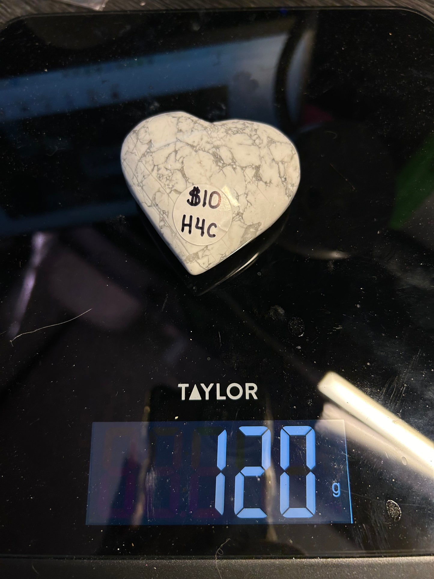 Howlite Hearts 120g-132g