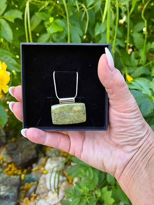 Earthly Cab Necklace-N25